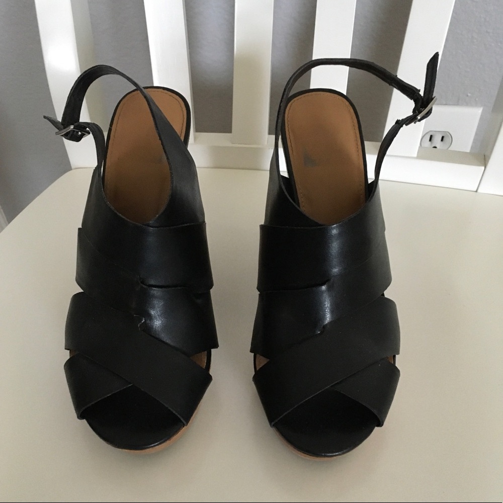 DV by Dolce Vita Black Stack Wedge, size 7.5